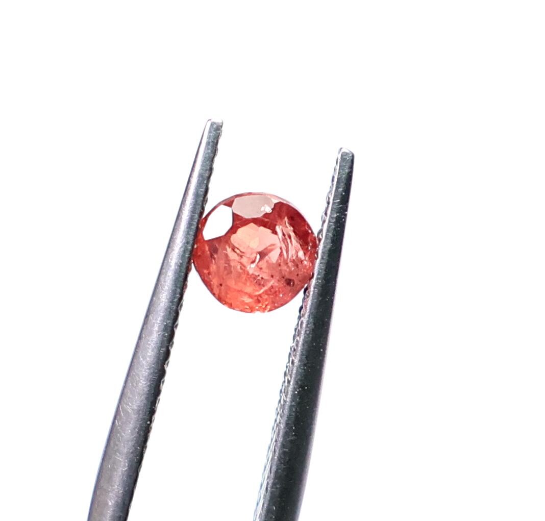 Red Spinel Gemstone, Faceted Cut, Loose Stone (5.50 Mm, 0.90 Ct)
