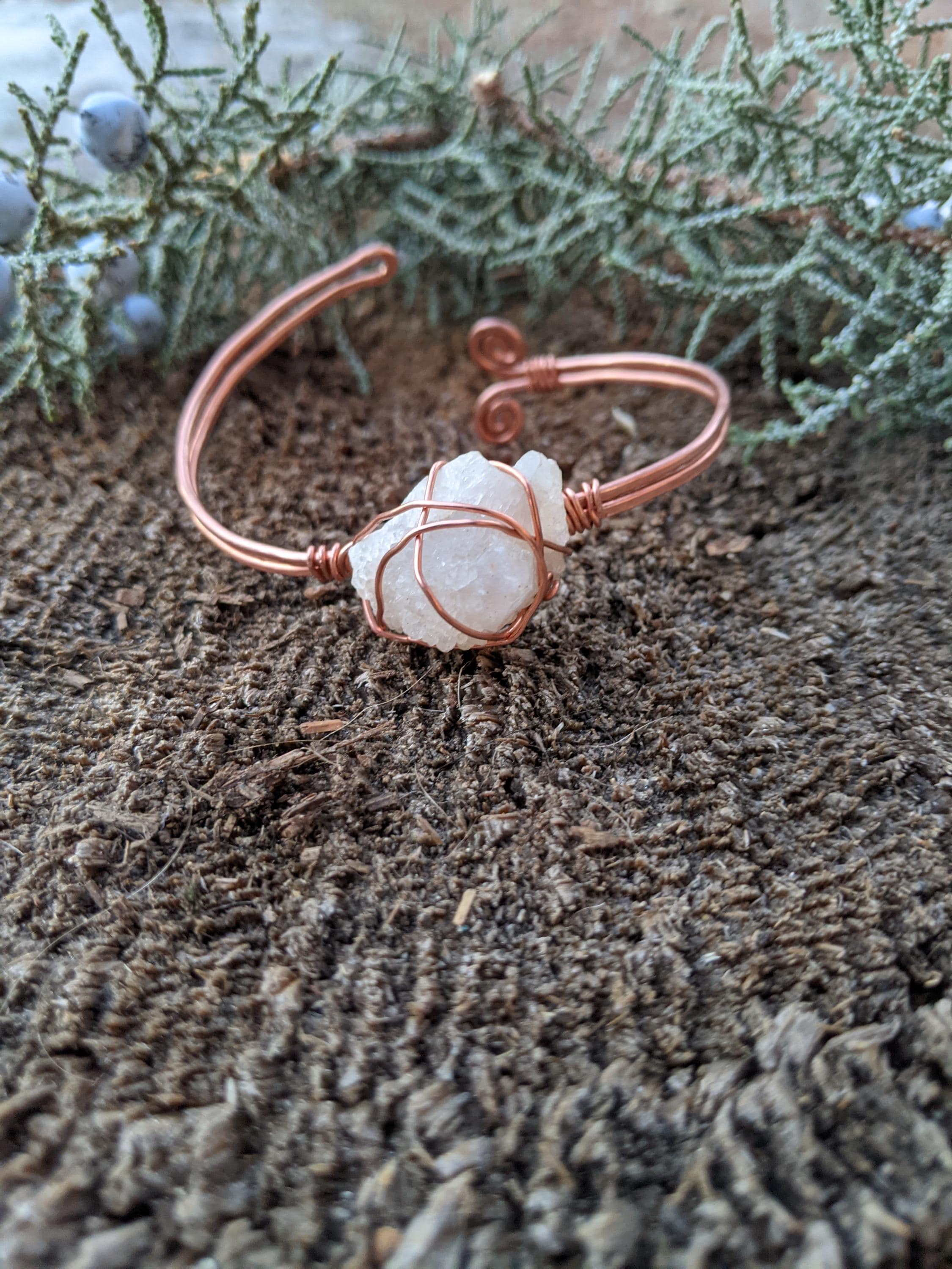 Spirit Quartz Cluster Crystal Bracelet, Spirit Quartz Bracelet, Cactus Quartz Bracelet, Natural Quartz Bracelet, Raw Rough Spirit Quartz Cry Spirit Quartz Cluster Crystal Bracelet, Spirit Quartz Bracelet, Cactus Quartz Bracelet, Natural Quartz Bracelet, Raw Rough Spirit Quartz Cry