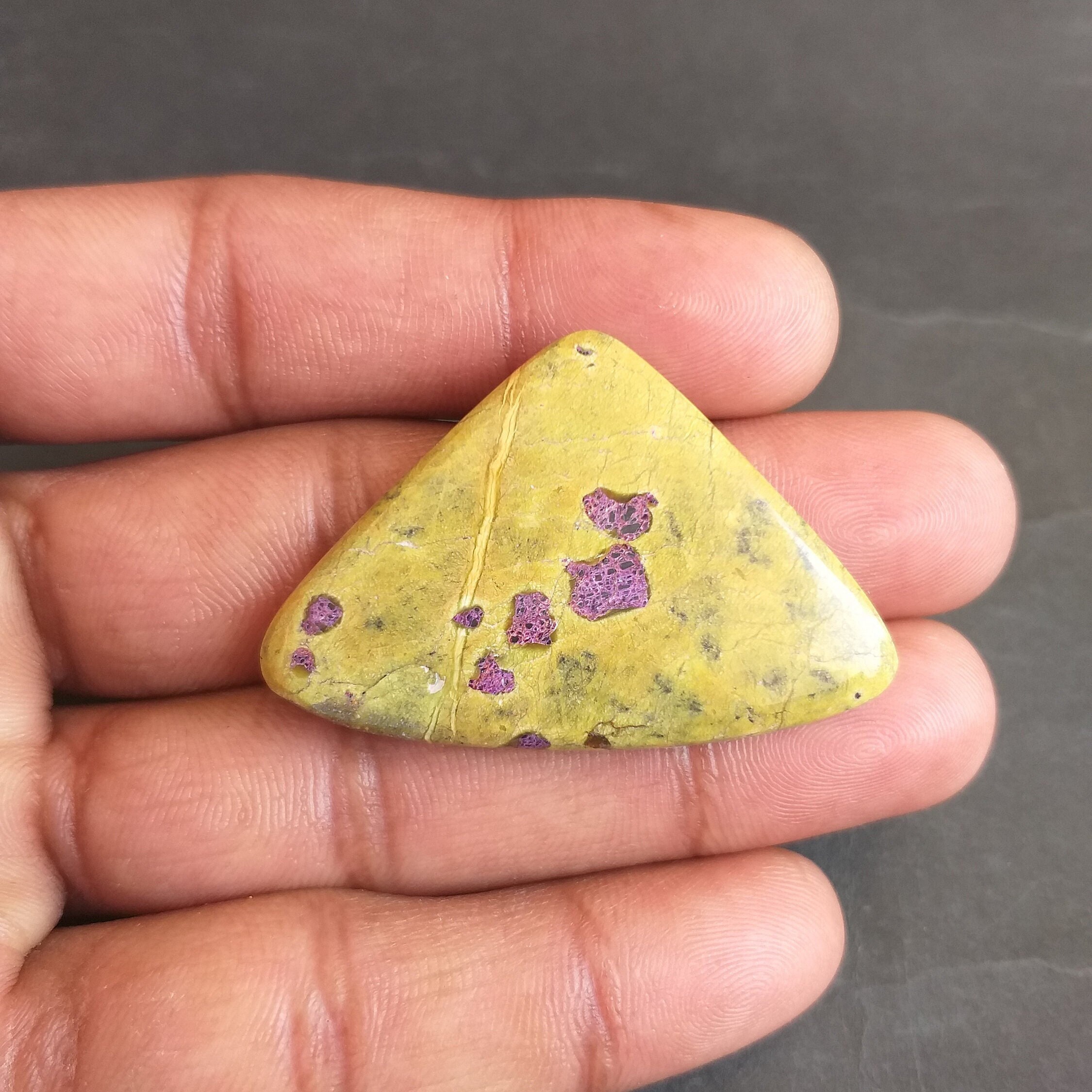 Atlantisite Stichtite Cabochon: 55 Carat Gemstone Pendant (45x30x6 Mm )