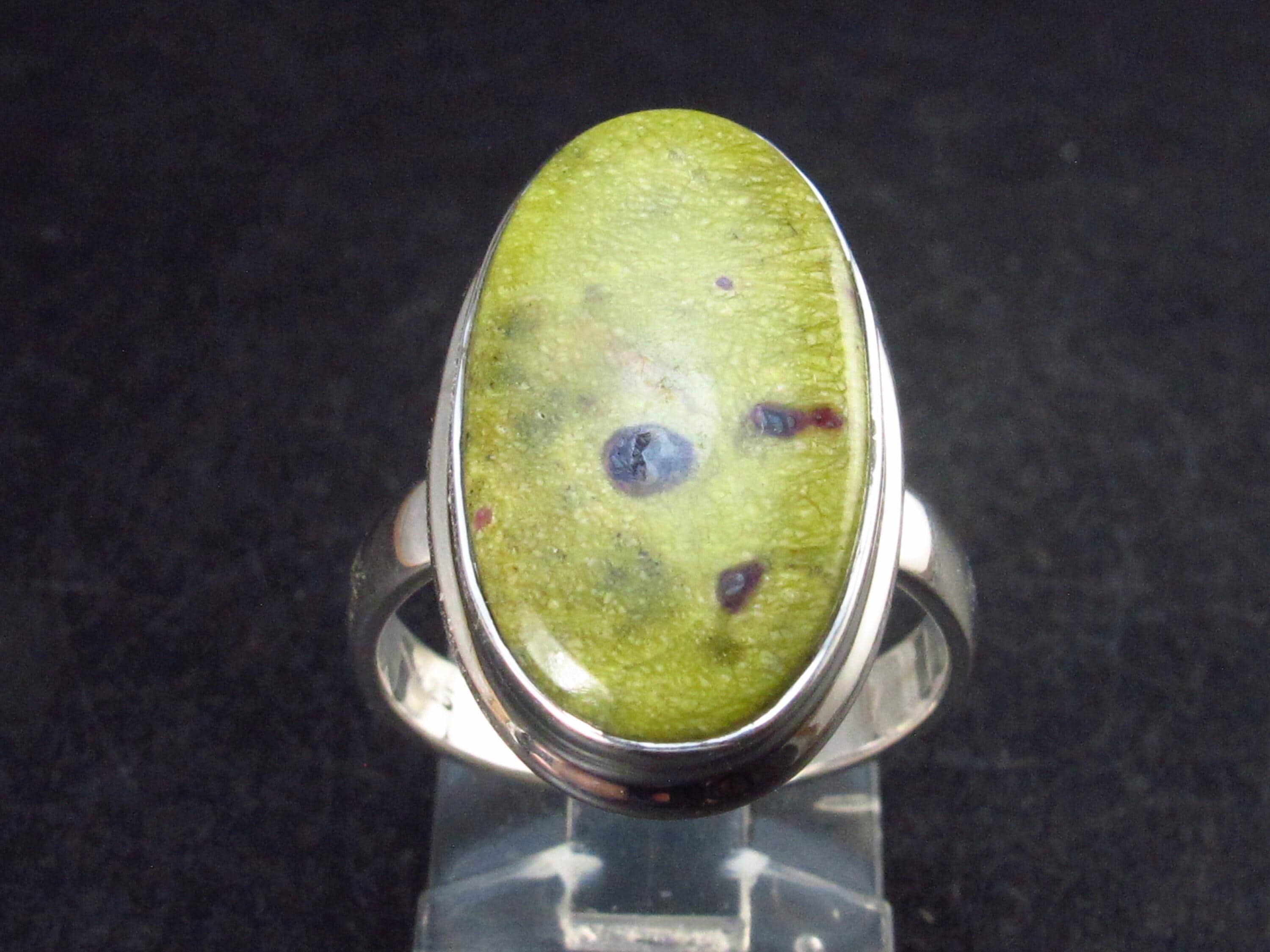 Rare Atlantasite Stichtite + Serpentine Cabochon Silver Ring From Australia - Size 8.5 - 5.3 Grams