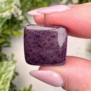 Sugilite Cabochon | 3g | - #11 (polished Purple Crystal Jewelry, Healing Stone, Third-eye Chakra, Intuition) Sugilite Cabochon | 3g | - #11 (polished Purple Crystal Jewelry, Healing Stone, Third-eye Chakra, Intuition)