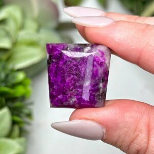 Sugilite Cabochon | 4g | - #1 (polished Purple Crystal Jewelry, Healing Stone, Crown Chakra, Balance) Sugilite Cabochon | 4g | - #1 (polished Purple Crystal Jewelry, Healing Stone, Crown Chakra, Balance)