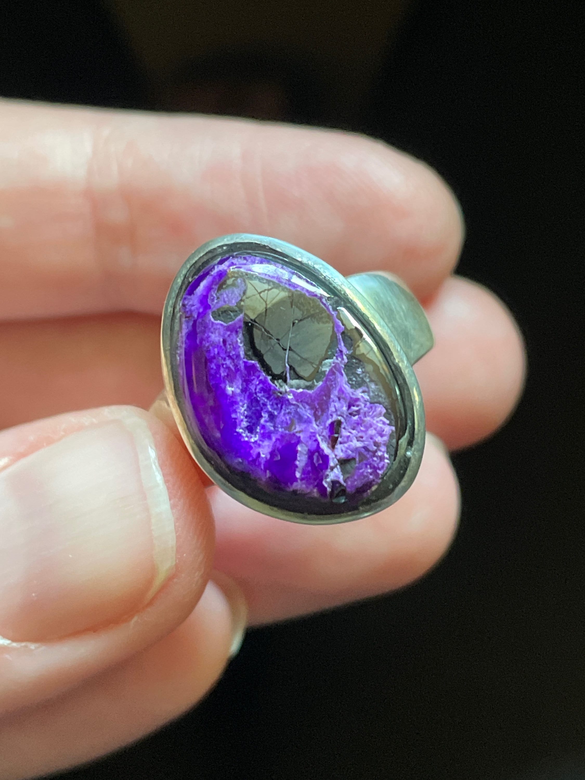 Super Bright Sugilite Ring - Stunning Natural Purple Color - Us Size 9 - Raw Genuine Sugilite Manganese Formation - High Vibration Energy