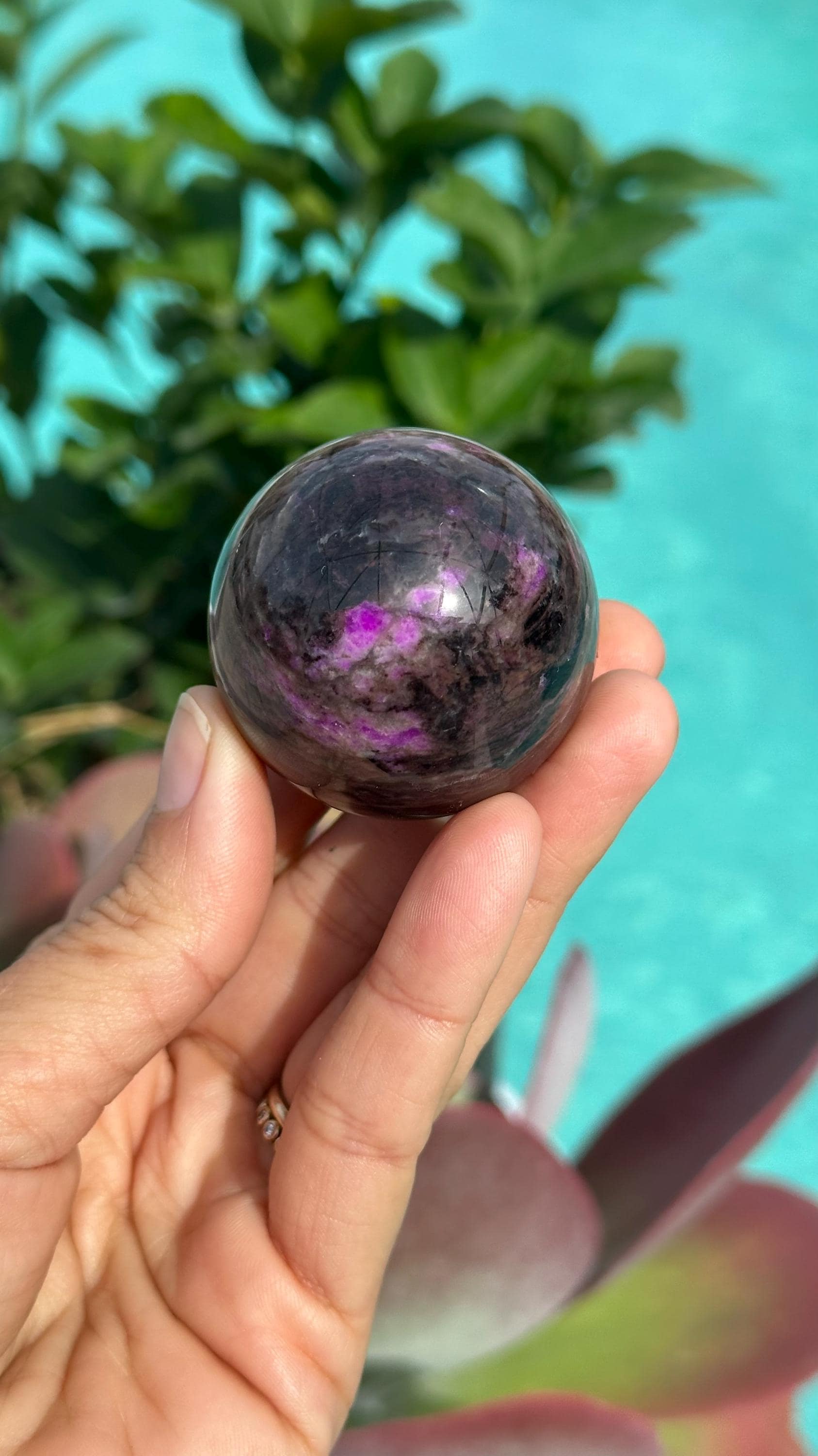 Sugilite Sphere 132g 43mm