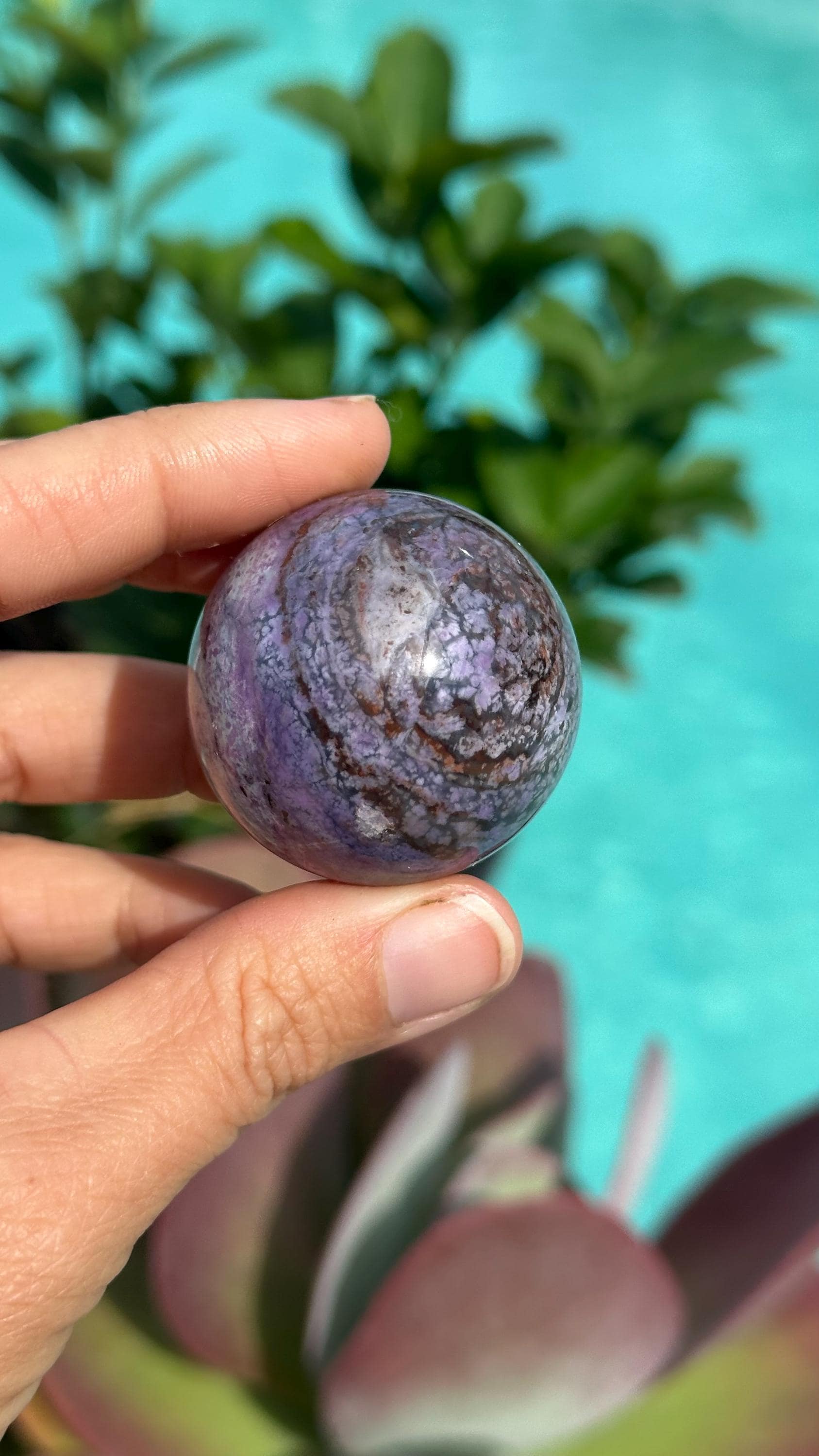 Sugilite Sphere 90g 40mm