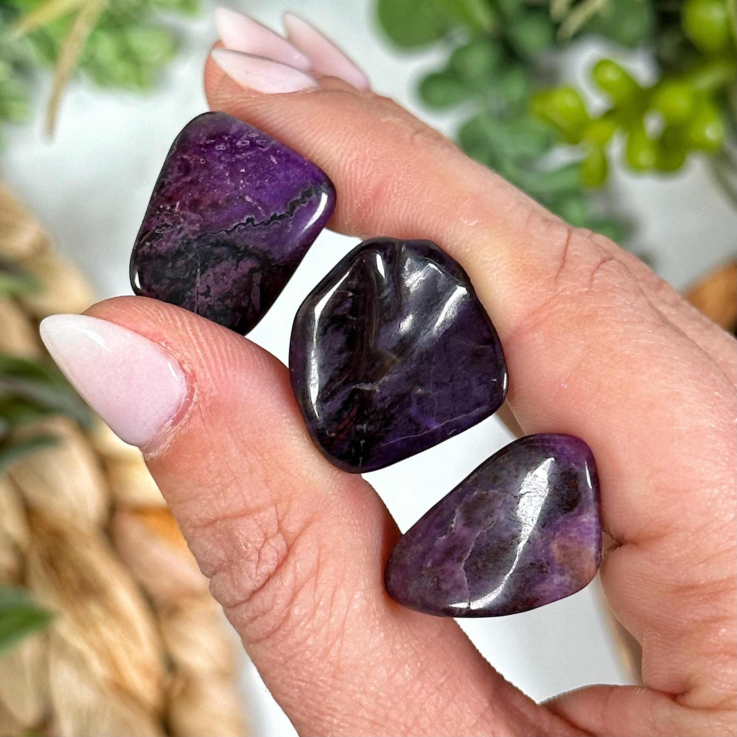 Sugilite Tumble | 1-6g | - No. 334 (polished Purple Crystal Pocket Stone, Third Eye Chakra, Balance)