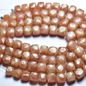 7.5 Inches - Natural Faceted Sunstone Cube,box Briolettes - Size Is 6.5-8 Mm #1707 7.5 Inches - Natural Faceted Sunstone Cube,box Briolettes - Size Is 6.5-8 Mm #1707