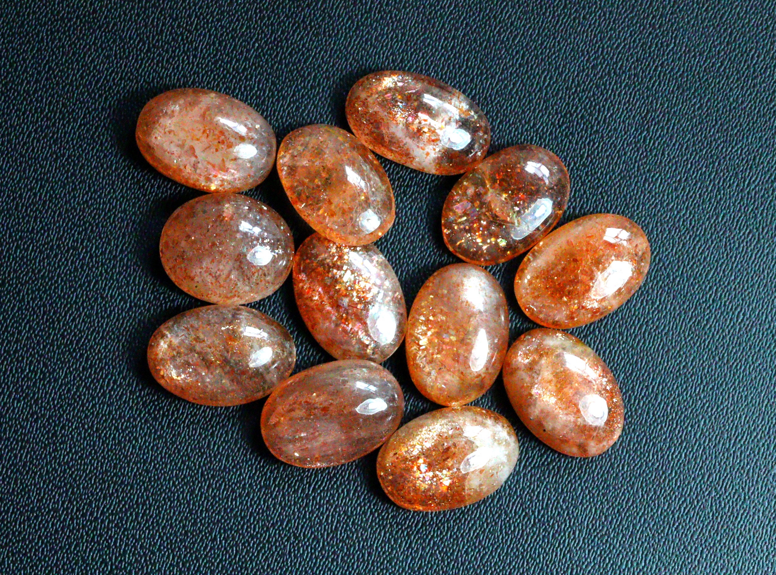 Natural Sunstone Cabochon: Oval Loose Gemstone (13x9x4 Mm)