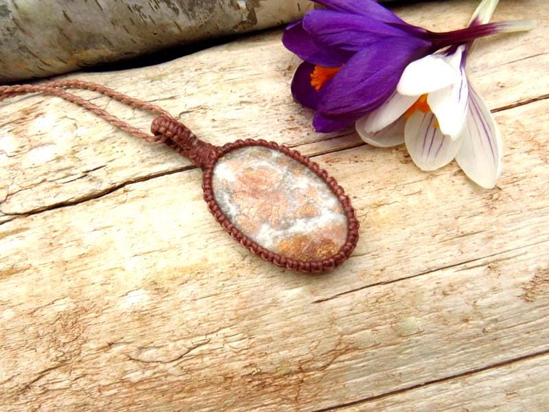 Sunstone Macrame Necklace, Sunstone Necklace, Gift Ideas For The Supernaturalist, The Boho Beauty, Sunstone Meaning, Libra Crystals,