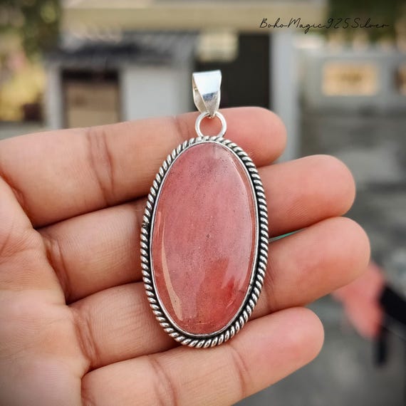 Handmade Oval Sunstone Pendant: 925 Sterling Silver Necklace Handmade Oval Sunstone Pendant: 925 Sterling Silver Necklace