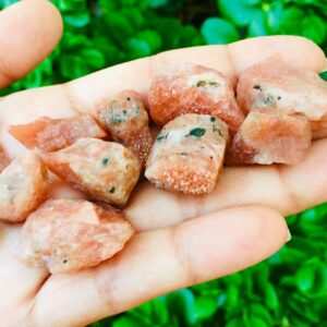 Raw Sunstone Crystal: Natural Glitter Gemstone Mineral