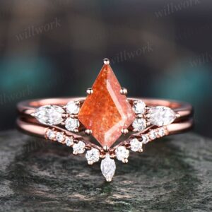 Kite Cut Sunstone Ring Gold Vintage Sunstone Engagement Ring Set Rose Gold Six Prong Art Deco Moissanite Ring Set Promise Ring For Her Gifts