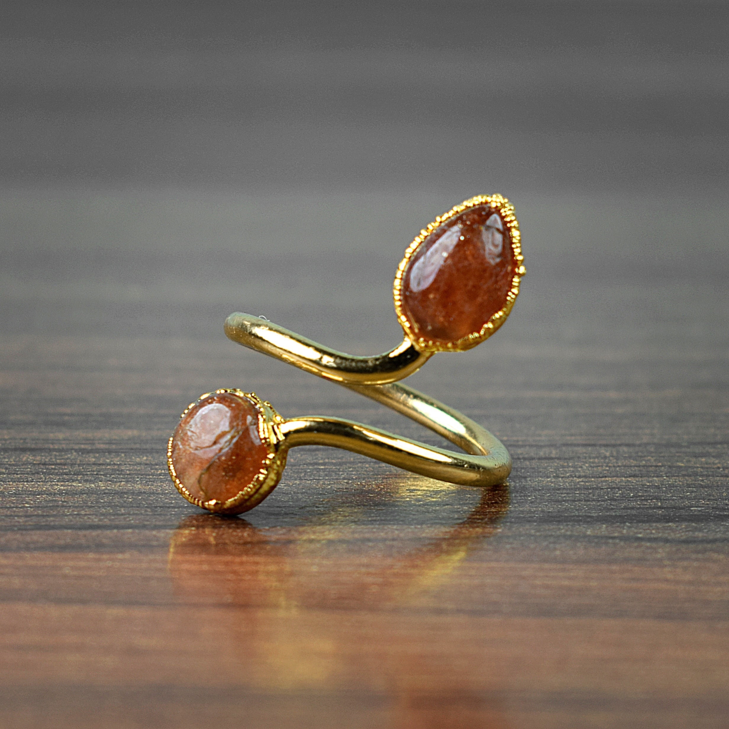 Red Sunstone Ring - Snake Ring - Bypass Ring - Copper Ring - Stackable Ring - Gift For Mother - Rings For Women - Wedding Ring - Decent Ring Red Sunstone Ring - Snake Ring - Bypass Ring - Copper Ring - Stackable Ring - Gift For Mother - Rings For Women - Wedding Ring - Decent Ring
