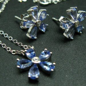 Natural Faceted Tanzanite Zoisite Flower 925 Sterling Silver Jewelry Set Stud Earrings Necklace Natural Faceted Tanzanite Zoisite Flower 925 Sterling Silver Jewelry Set Stud Earrings Necklace