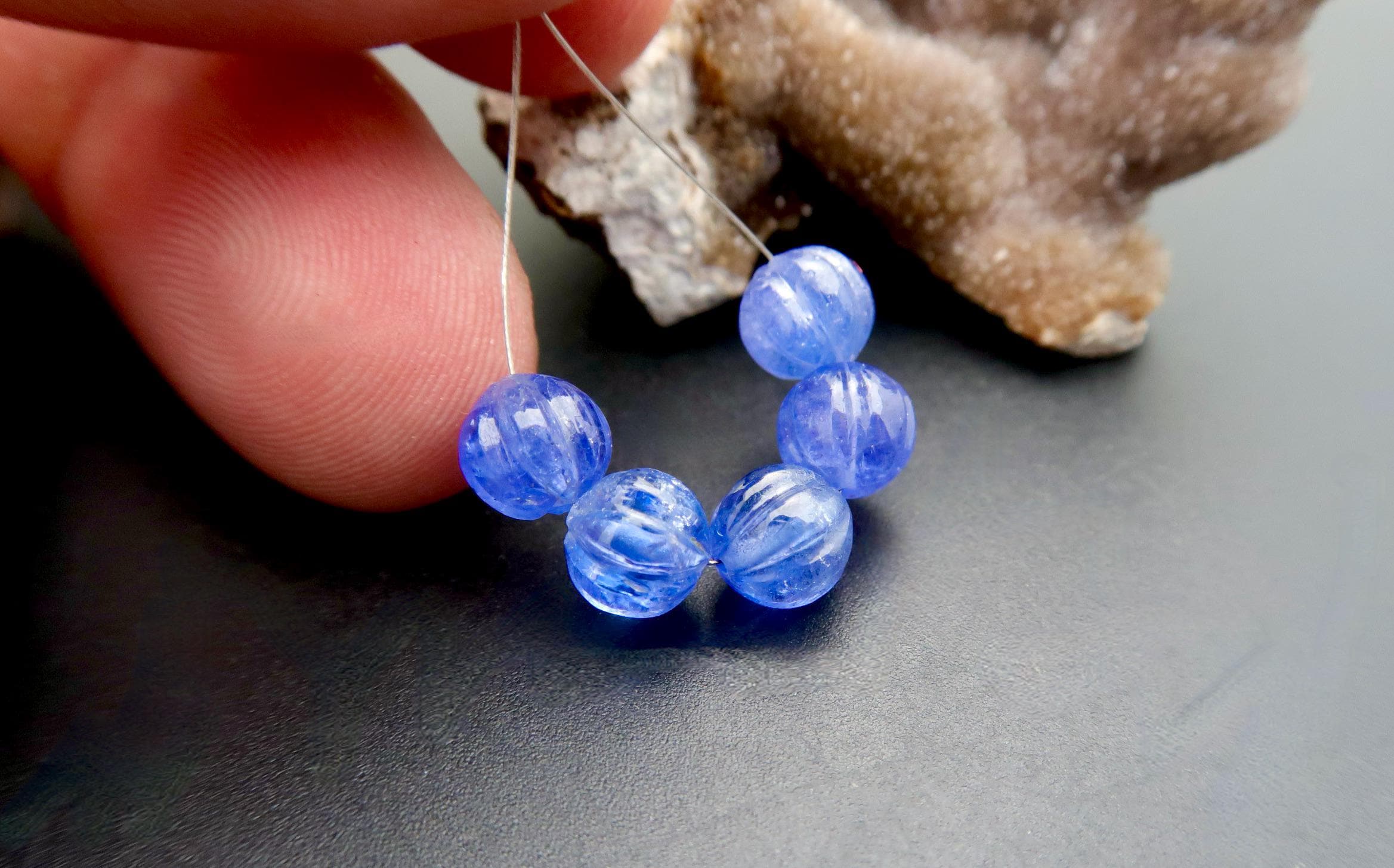 5pc Stunning New Aaaa+ New Carved Melon Flower 6.9-7.1mm Purple Blue Gem Tanzanite Beads - 14.00cts - 1.40 Inches