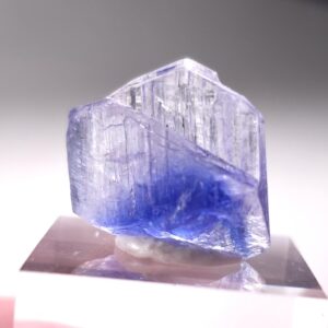 Bi Color Tanzanite Crystal 3.2g, Purple Tanzanite Gemstone - Raw Tanzanite Specimen Bi Color Tanzanite Crystal 3.2g, Purple Tanzanite Gemstone - Raw Tanzanite Specimen