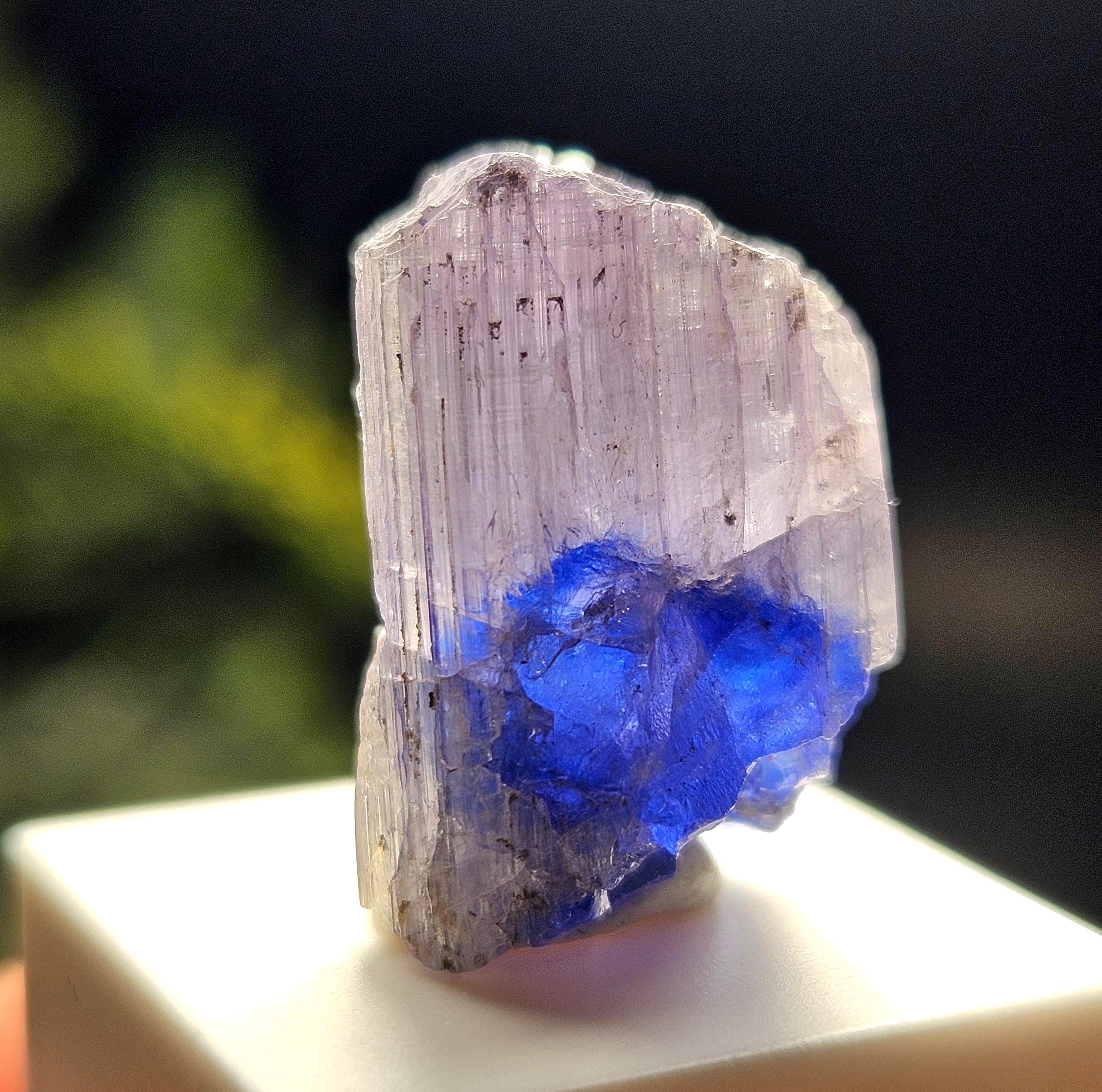 Bi-color Tanzanite Crystal 3.91g, Lavender Blue Tanzanite Specimen Bi-color Tanzanite Crystal 3.91g, Lavender Blue Tanzanite Specimen