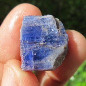 Raw Tanzanite Crystal Piece: Purple Blue Healing Stone (39.65 Crt) Raw Tanzanite Crystal Piece: Purple Blue Healing Stone (39.65 Crt)