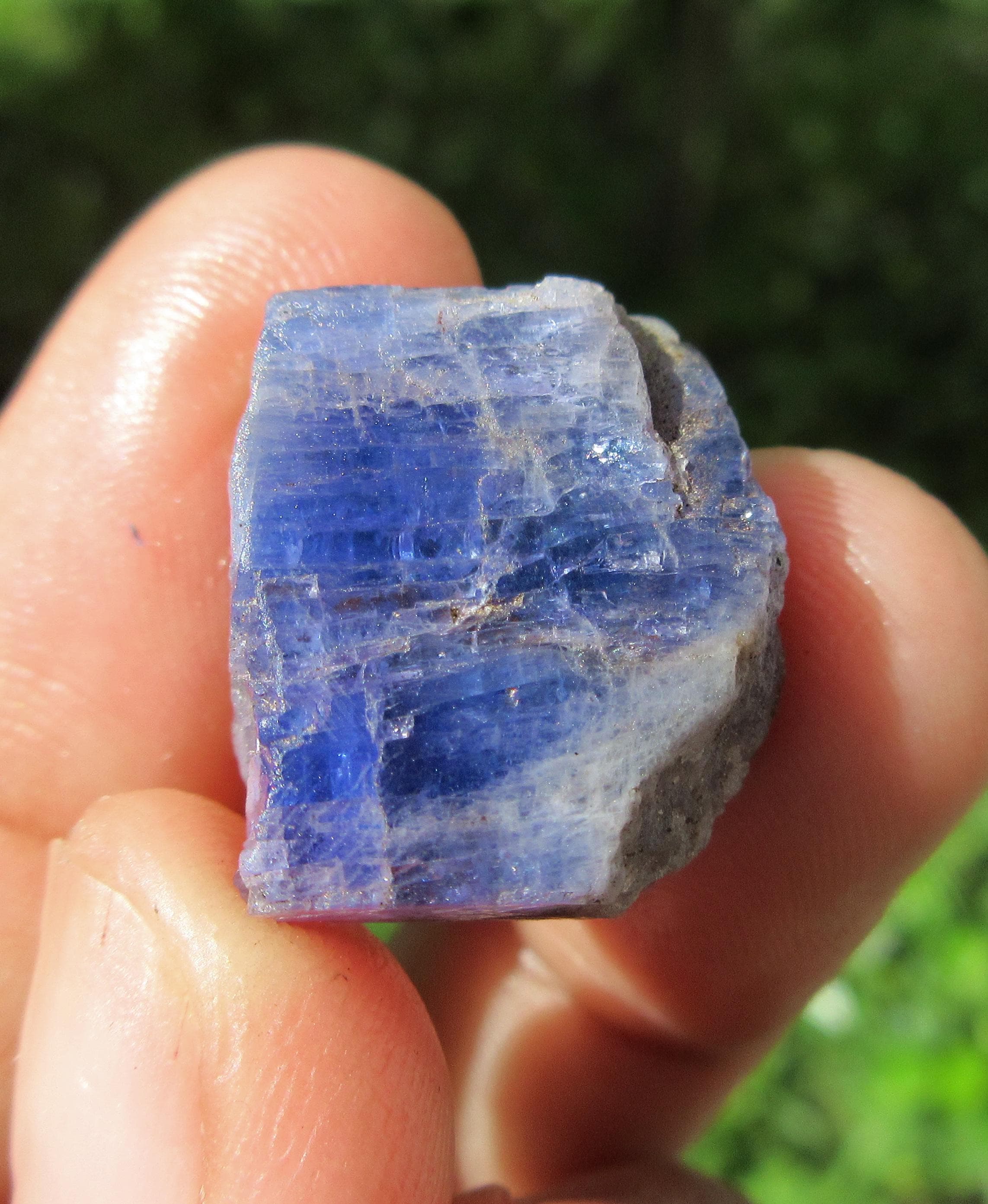 Raw Tanzanite Crystal Piece: Purple Blue Healing Stone (39.65 Crt)