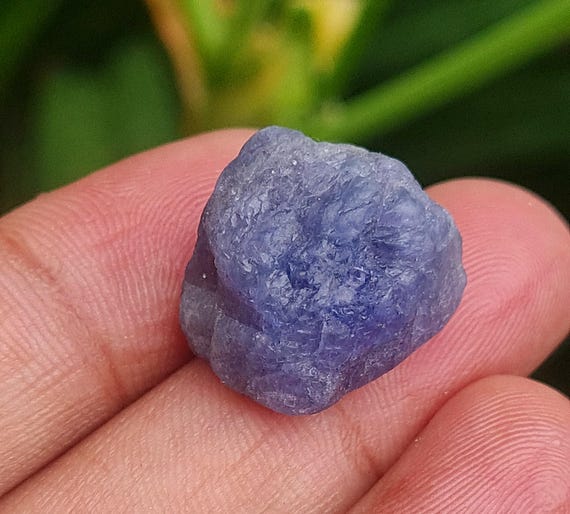 Raw Tanzanite Specimen: 30 Ct Gemstone Chunk, 18x14 Mm