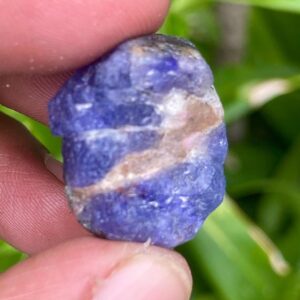 Raw Tanzanite Specimen: December Birthstone Crystal (37 Ct, 22x17x12 Mm) Raw Tanzanite Specimen: December Birthstone Crystal (37 Ct, 22x17x12 Mm)