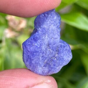 Raw Tanzanite Specimen: Natural Blue Gemstone Nugget (27 Ct, 23x15x10 Mm) Raw Tanzanite Specimen: Natural Blue Gemstone Nugget (27 Ct, 23x15x10 Mm)
