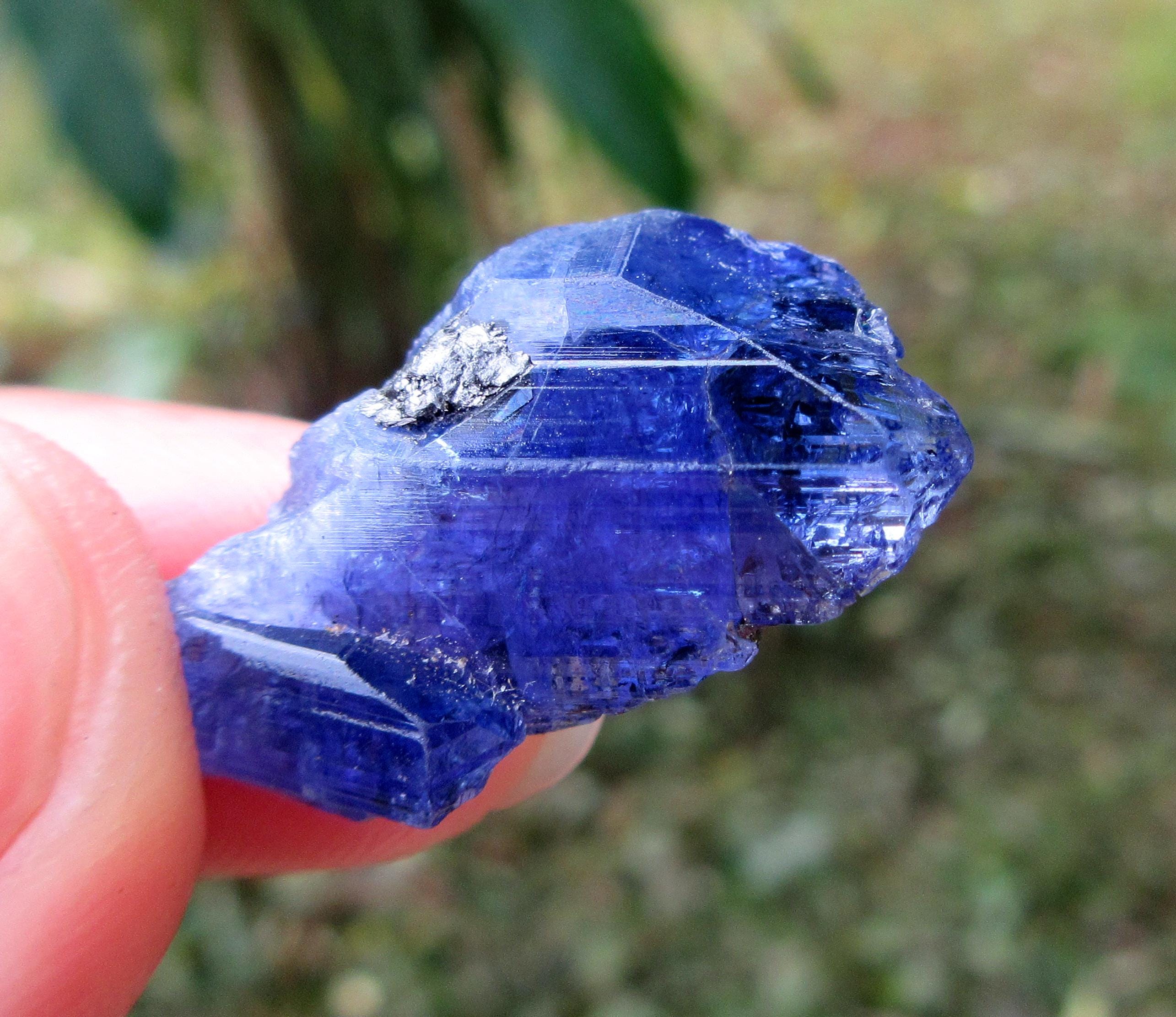 Violet Tanzanite Crystal: 25.55 Crt, Merelani Hills Specimen