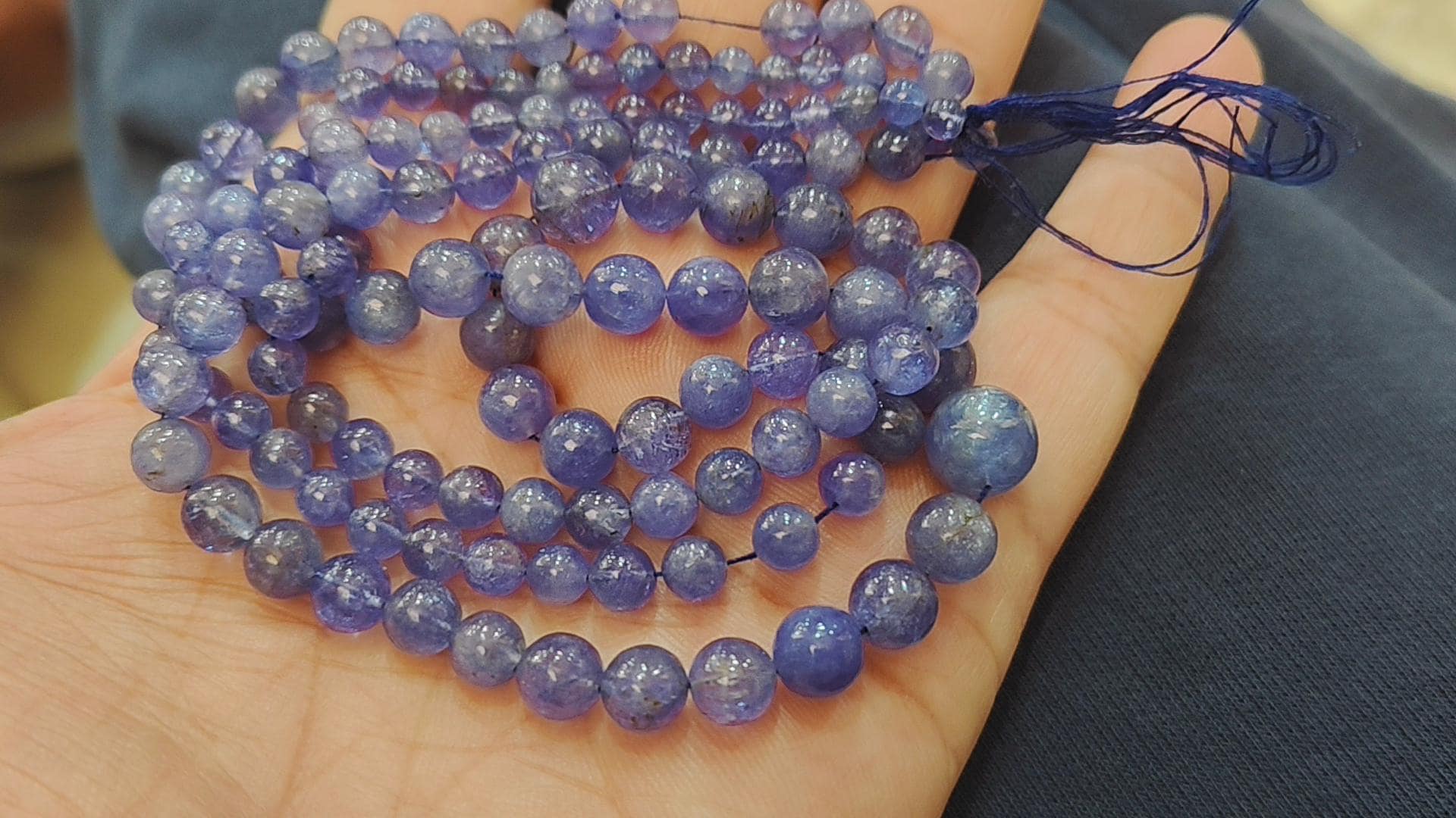 7 Inches Strand, Natural Tanzanite Smooth Round Balls Beads, Size 4-6mm 7 Inches Strand, Natural Tanzanite Smooth Round Balls Beads, Size 4-6mm