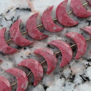 Thulite Gemstone Faceted Briolette Beads I 10 Piece Moon-shaped I Size: 13x19 Mm App. I Jewelry Making (c75) Thulite Gemstone Faceted Briolette Beads I 10 Piece Moon-shaped I Size: 13x19 Mm App. I Jewelry Making (c75)