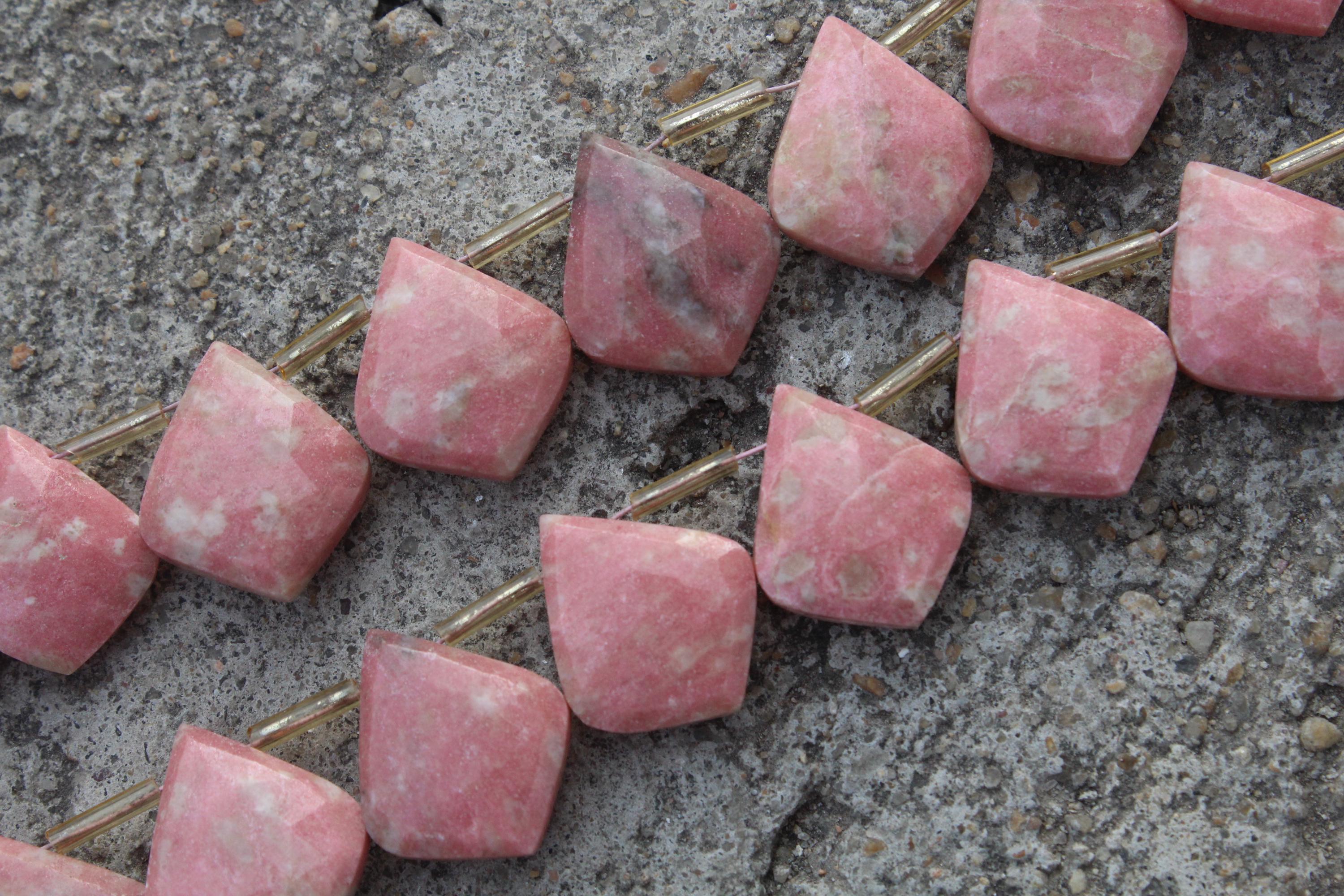 Thulite Gemstone Faceted Briolette Beads | 10 Pieces Leaf-shaped | Jewelry Making I Size 17-18 Mm App (c514)
