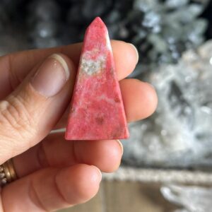 Thulite Tower, Obelisk, Generator