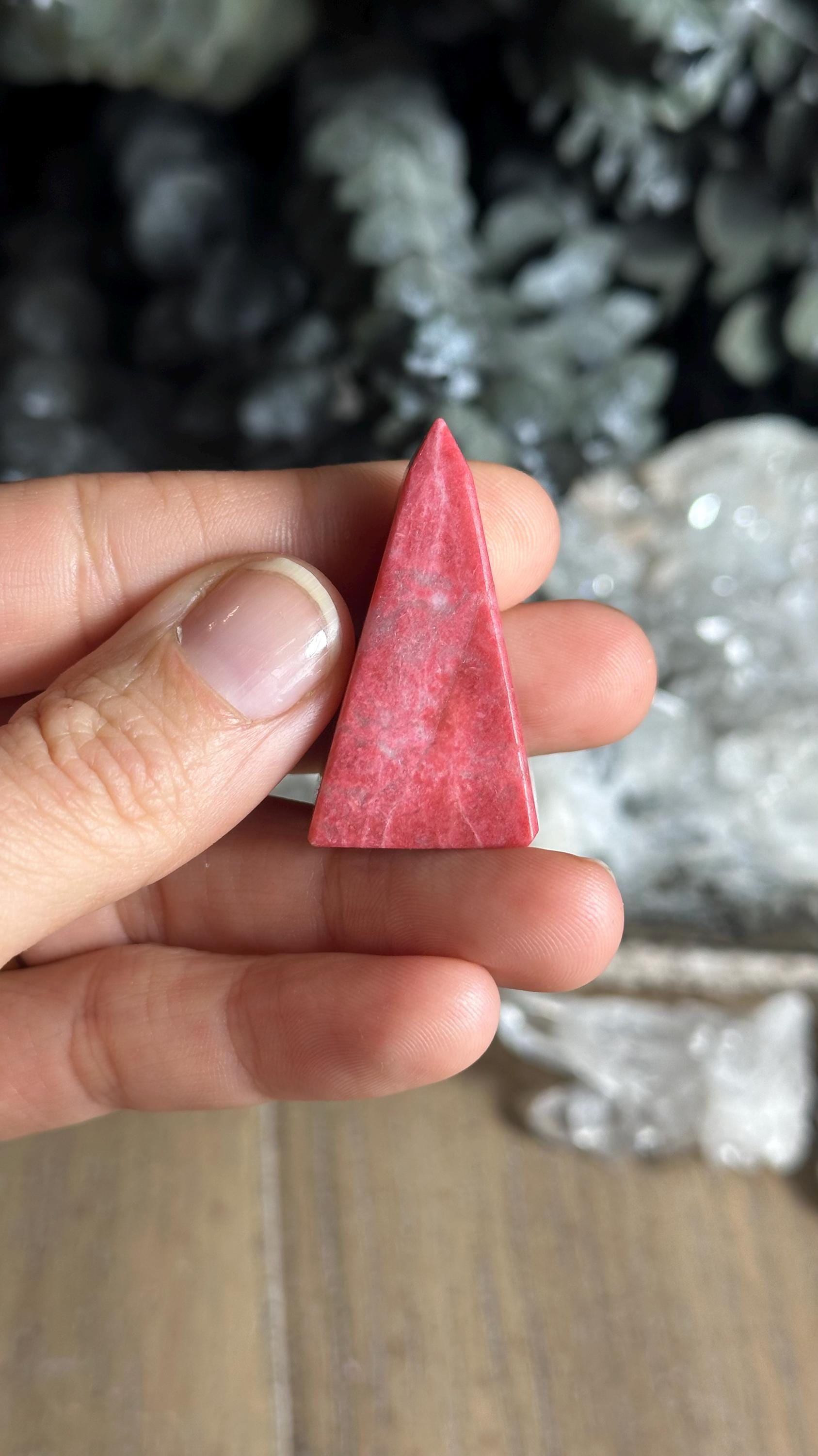 Thulite Tower, Obelisk, Generator