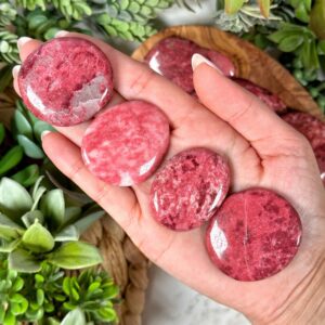 Thulite Flat Pocket Stone | S, M, L | - No. 409 (polished Red Crystal Healing Tumble, Heart Chakra, Compassion)