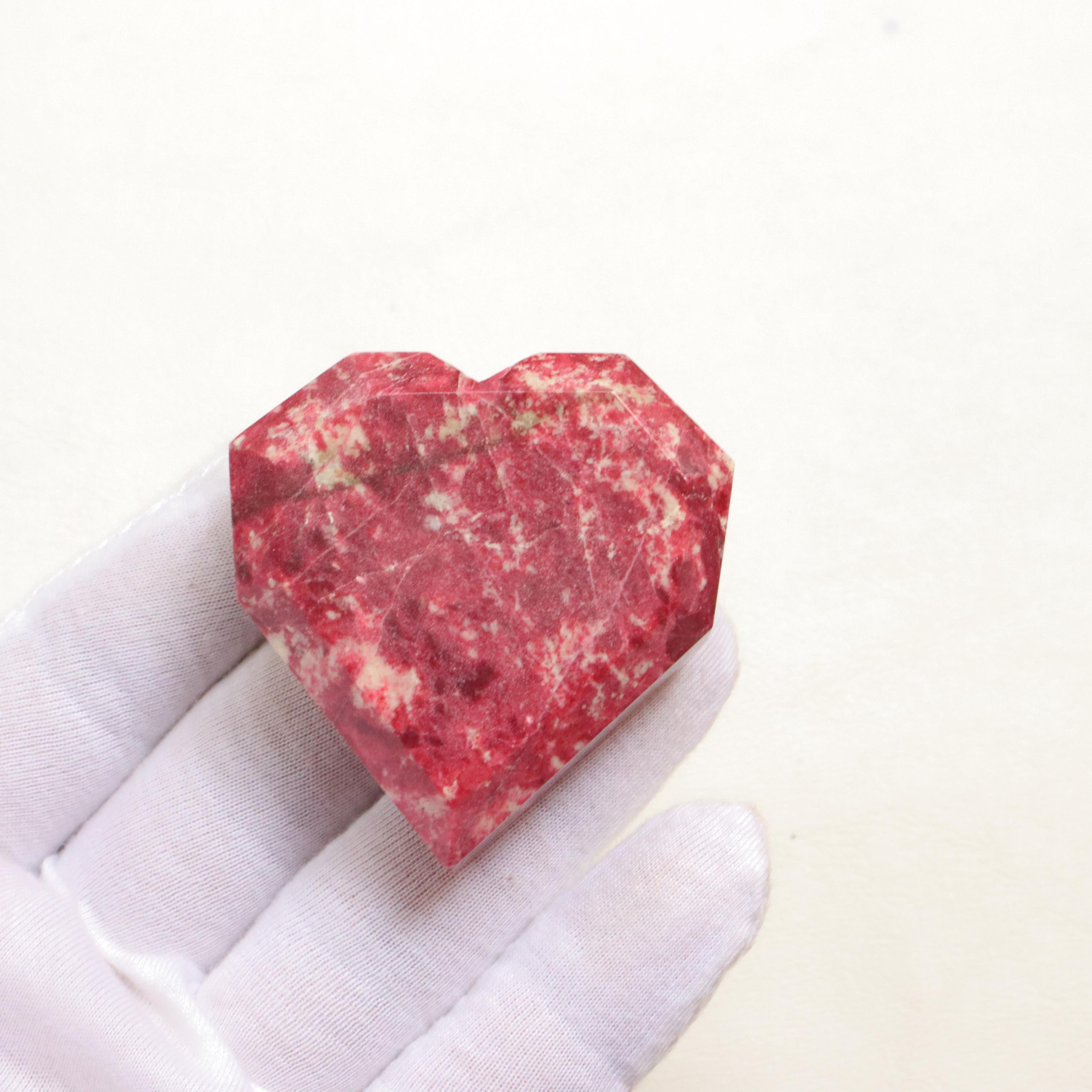 Unique Pink Thulite Faceted Heartstone, Natural Thulite Stone From Norway, Polished Thulite Heart Gemstone, Heart Chakra Meditation Stone Unique Pink Thulite Faceted Heartstone, Natural Thulite Stone From Norway, Polished Thulite Heart Gemstone, Heart Chakra Meditation Stone