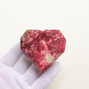 Unique Pink Thulite Faceted Heartstone, Natural Thulite Stone From Norway, Polished Thulite Heart Gemstone, Heart Chakra Meditation Stone