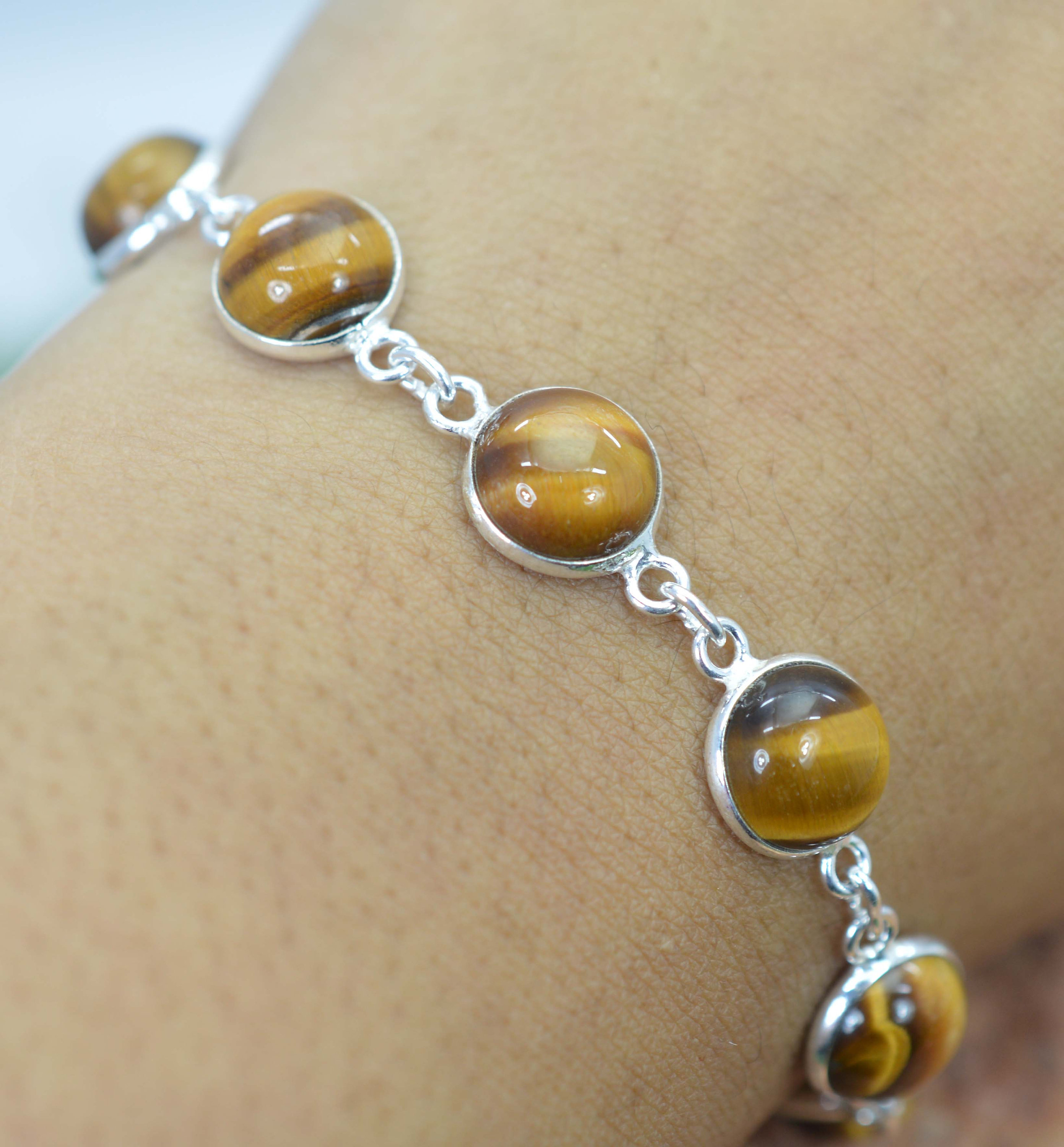 Tiger Eye 925 Sterling Silver Gemstone Round Shape Adjustable Bracelet Tiger Eye 925 Sterling Silver Gemstone Round Shape Adjustable Bracelet