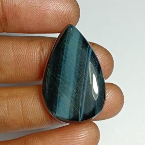 Handmade Blue Tiger Eye Cabochon: Natural Gemstone Jewelry (31x20mm, 32cts) Handmade Blue Tiger Eye Cabochon: Natural Gemstone Jewelry (31x20mm, 32cts)