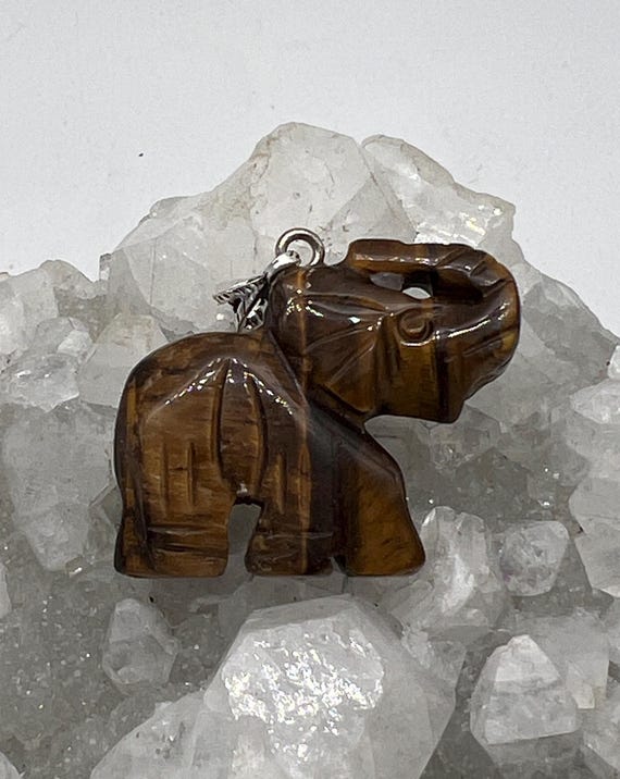 Carved Tiger's Eye Pendant: Vintage Sterling Silver Gemstone Jewelry