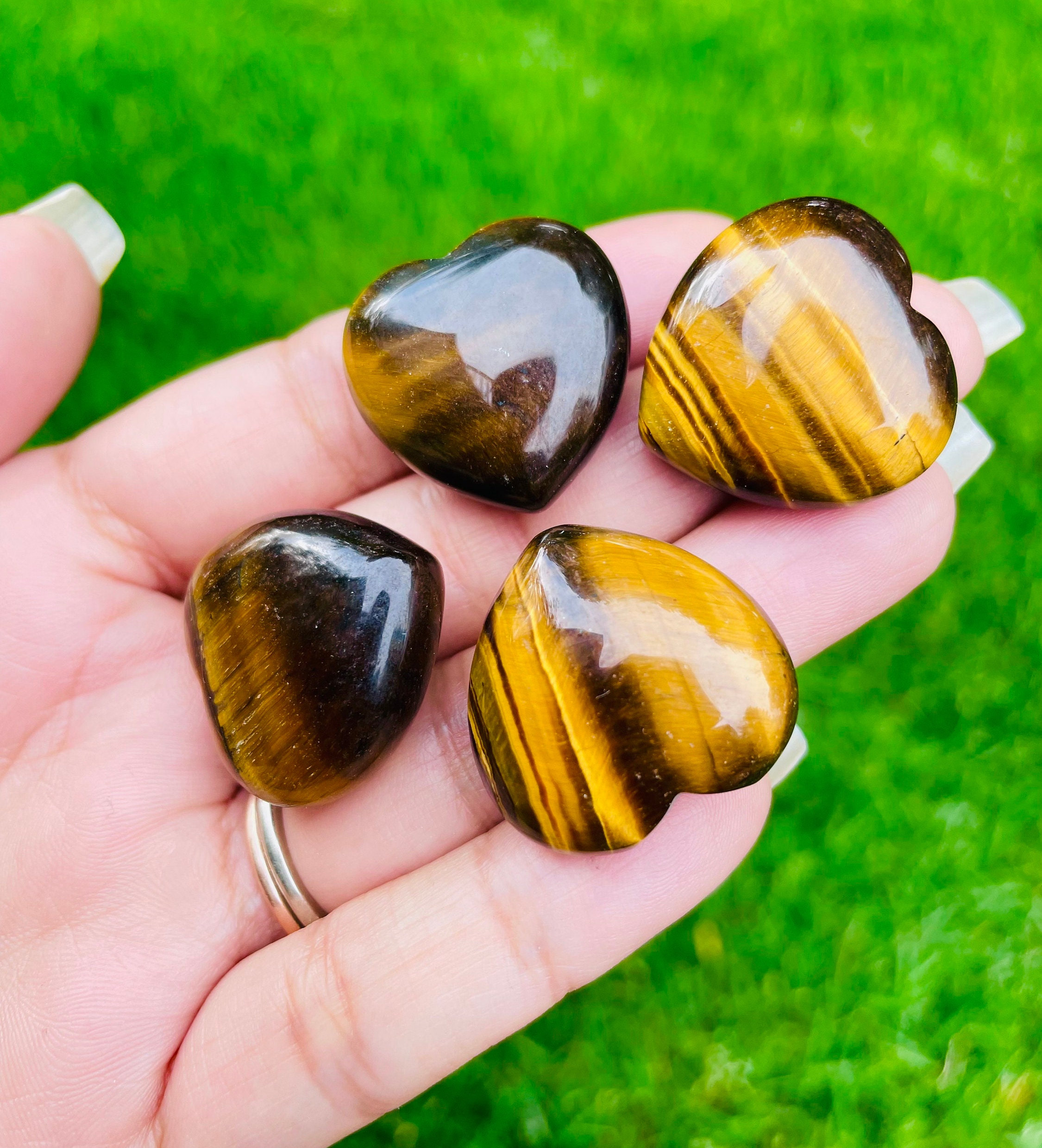 Tigers Eye Heart: Polished Crystal Gemstone (20-25 Mm)
