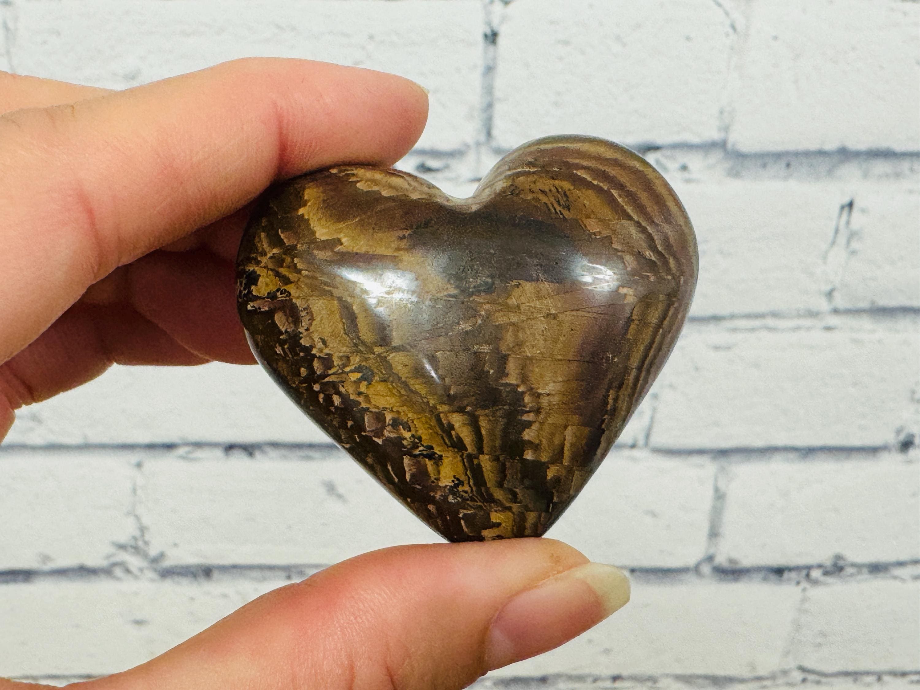 Tiger Iron Crystal Heart Palm Stone, Healing Gemstone Pocket Rocks, Metaphysical Crystal
