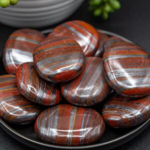 High Quality Tiger Iron Palm Stone