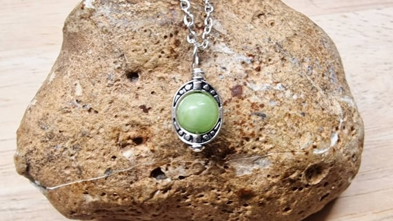 Tiny Green Calcite Pendant. Reiki Jewelry Uk. Silver Plated Wire Wrap Pendant. Minimalist Oval Frame Necklace