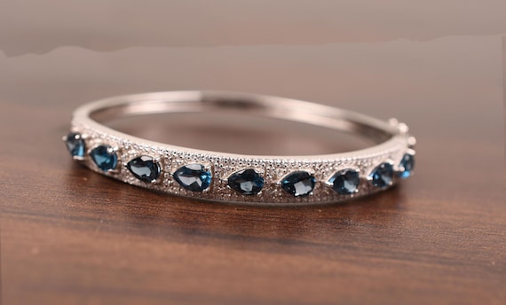 Pear-cut London Blue Topaz Bangle – Sterling Silver Tennis Bracelet