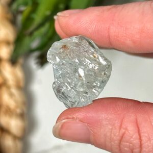 Blue Topaz | 6g | - #1 (raw Crystal Specimen, Throat Chakra, Healing Stone, Peace)