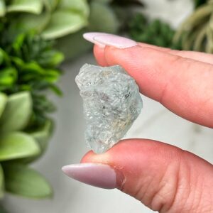 Blue Topaz | 9g | - #9 (raw Crystal Specimen, Throat Chakra, Healing Stone, Peace)