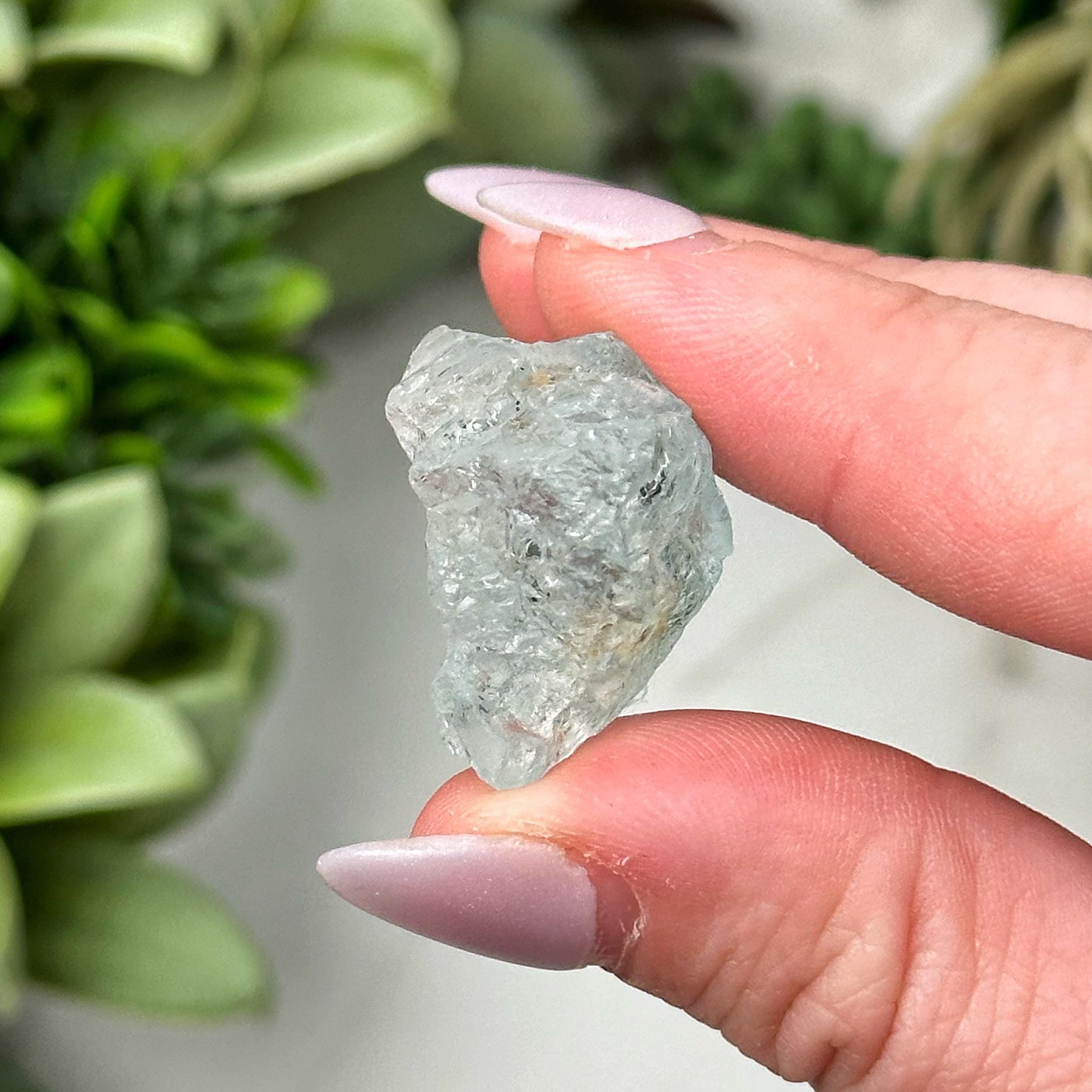 Blue Topaz | 9g | - #9 (raw Crystal Specimen, Throat Chakra, Healing Stone, Peace)