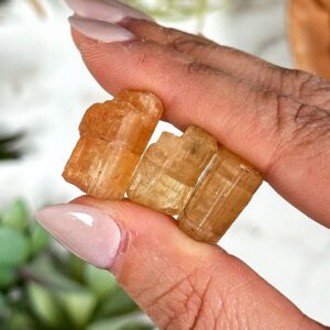 Mini Imperial Topaz | 1-3g | - No. 260 (raw Orange Crystal Specimen, Sacral Chakra, Vitality)