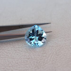 Sky blue topaz heart shaped stone 11x11mm Natural loose cut gemstone for jewelry 5.30ct