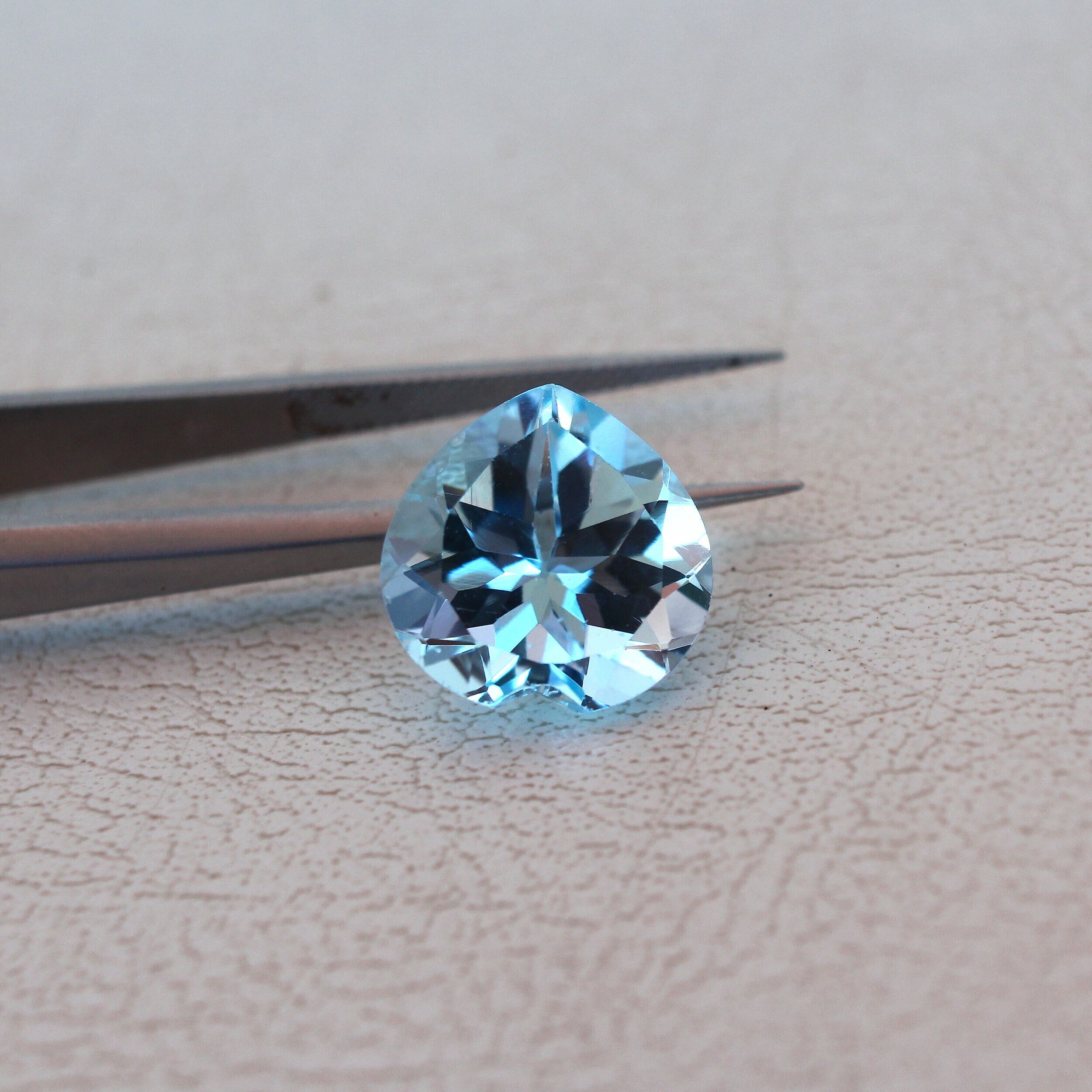 Sky Blue Topaz Heart Shaped Stone 11x11mm Natural Loose Cut Gemstone For Jewelry 5.30ct Sky Blue Topaz Heart Shaped Stone 11x11mm Natural Loose Cut Gemstone For Jewelry 5.30ct
