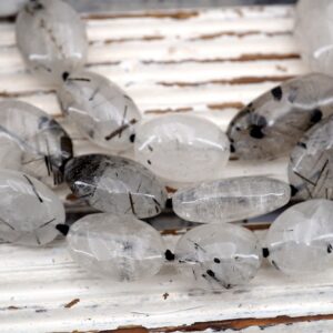Tourmalinated Quartz Oval Beads Strand (etb01723)